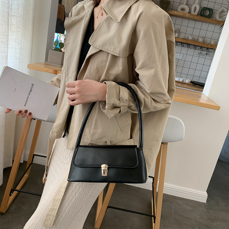 Wide shoulder bag
