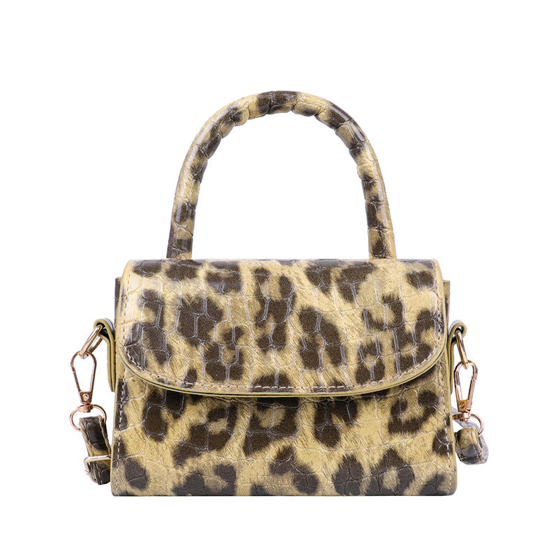 Fashion simple handbag