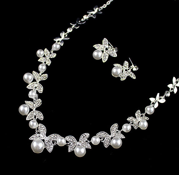 bride wedding jewelry accessories diamond pearl necklace earrings set