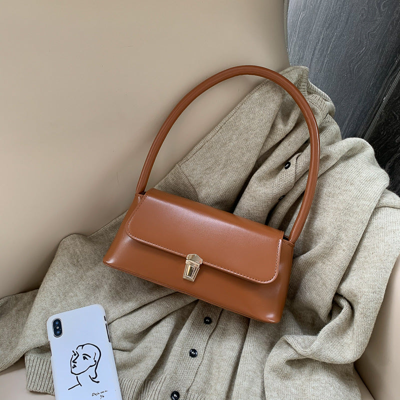 Wide shoulder bag