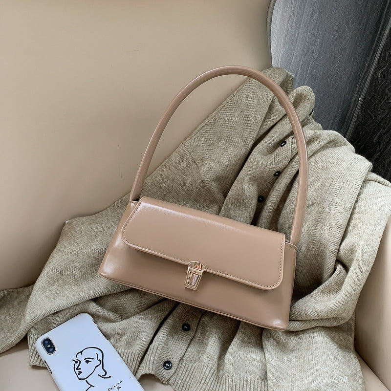 Wide shoulder bag