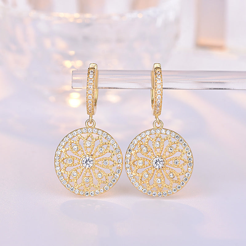 Round diamond earrings