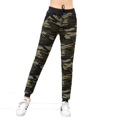 Belted camouflage pencil pants