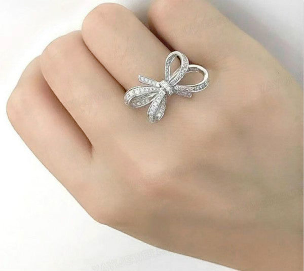 Simulation full diamond bow ring