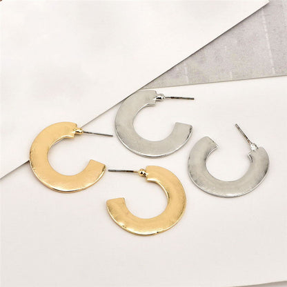 Simple Vintage Gold Moon Earrings