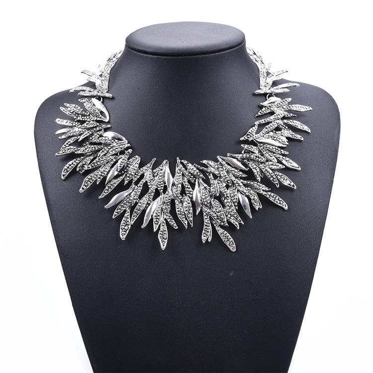 Alloy Diamond Short Necklace