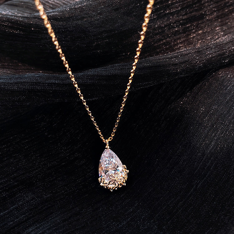 Crystal Water Drop Pendant Necklace