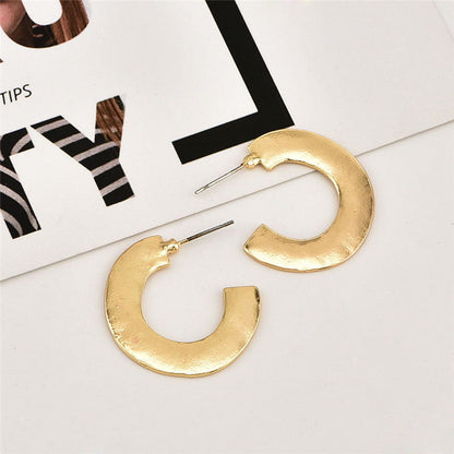 Simple Vintage Gold Moon Earrings