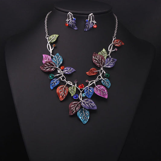 color leaves necklace