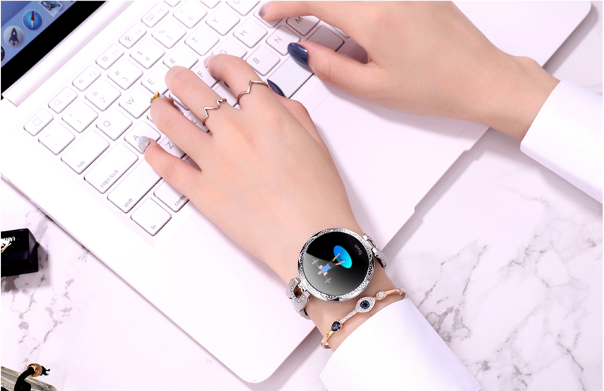 Fashion Women's Smart Watch