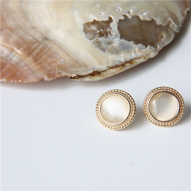 Pearl stone earrings