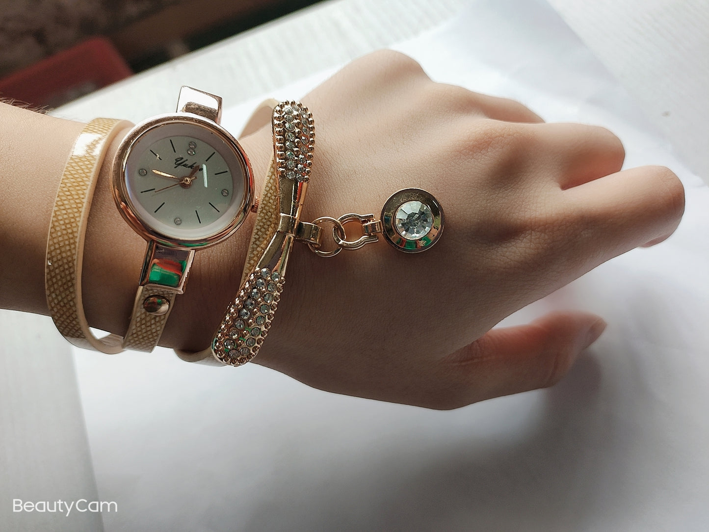 Casual three-ring winding bracelet watch