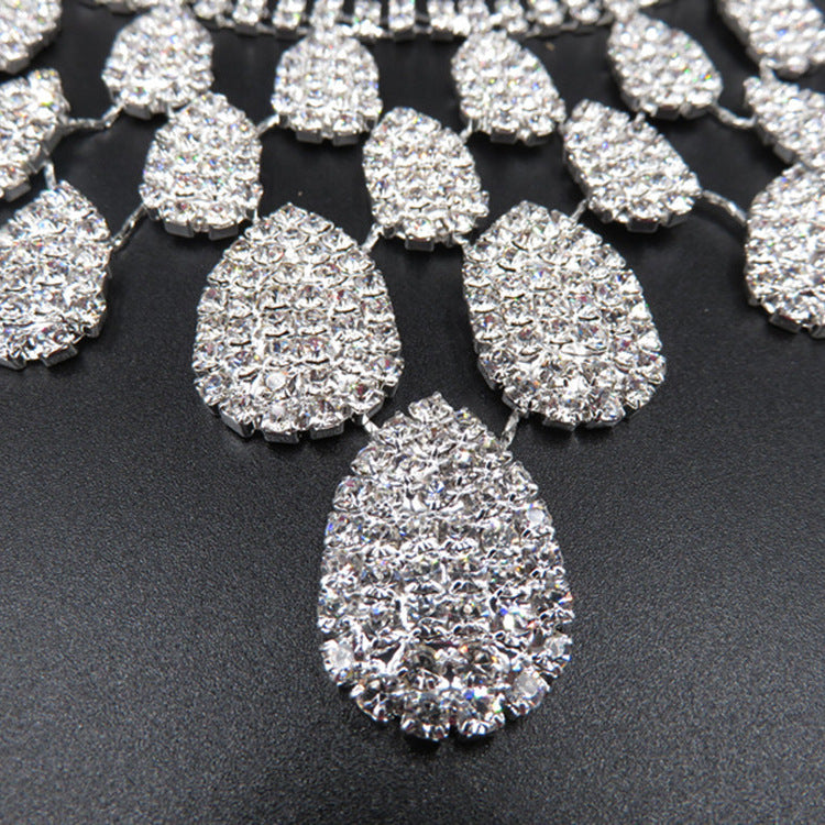 Gorgeous Diamond Necklace Set