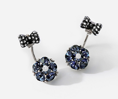 bow stud earrings