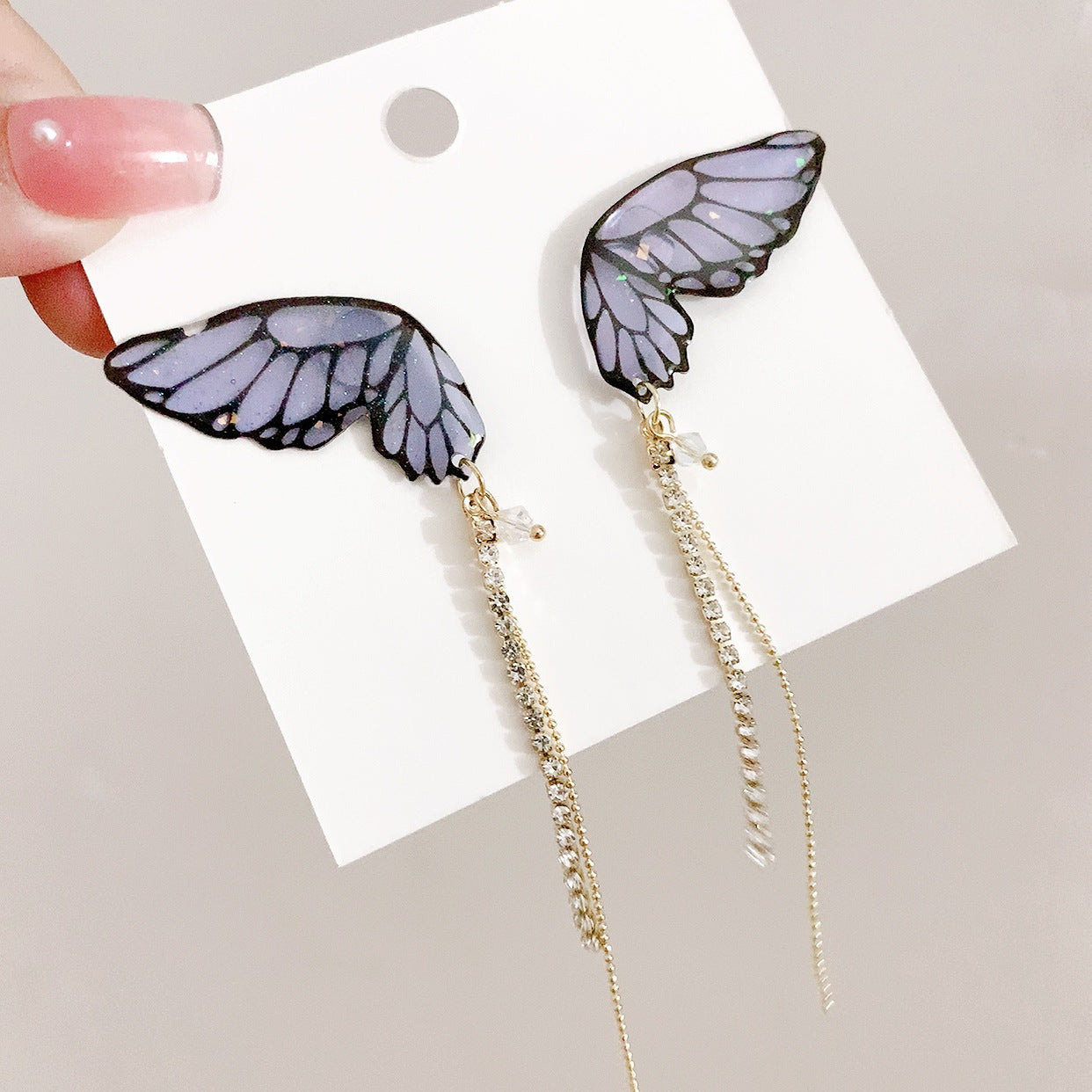 Three Dimensional Butterfly Pattern Full Of Diamonds And Tassels Earring