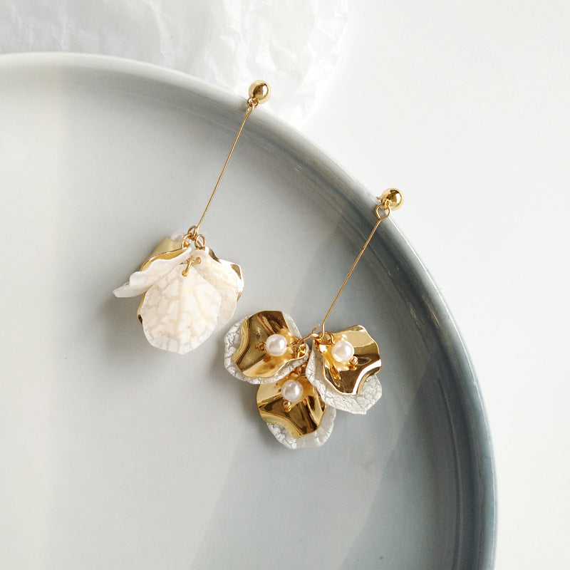 Pearl flower earrings