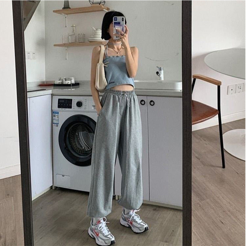 high-waisted cropped trousers