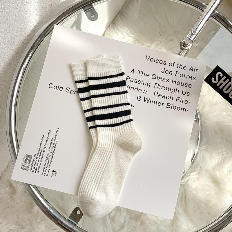 Medium Tube Bamboo Cotton Socks