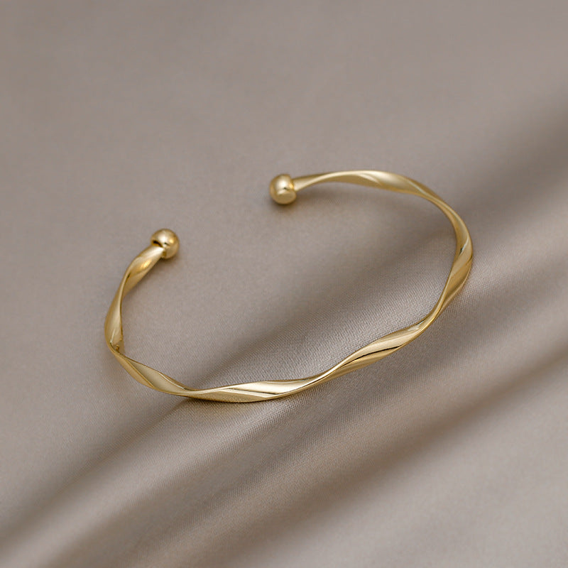 Twisted Simple Bracelet