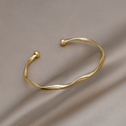 Twisted Simple Bracelet