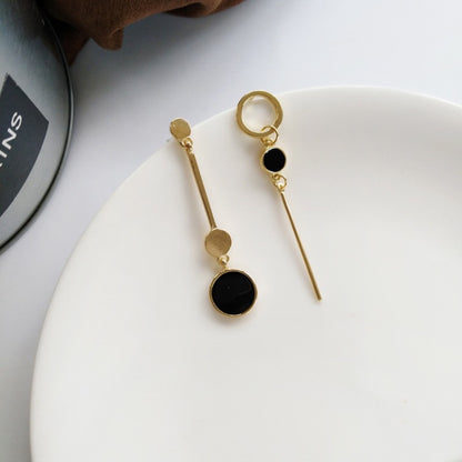 Geometric round long earring