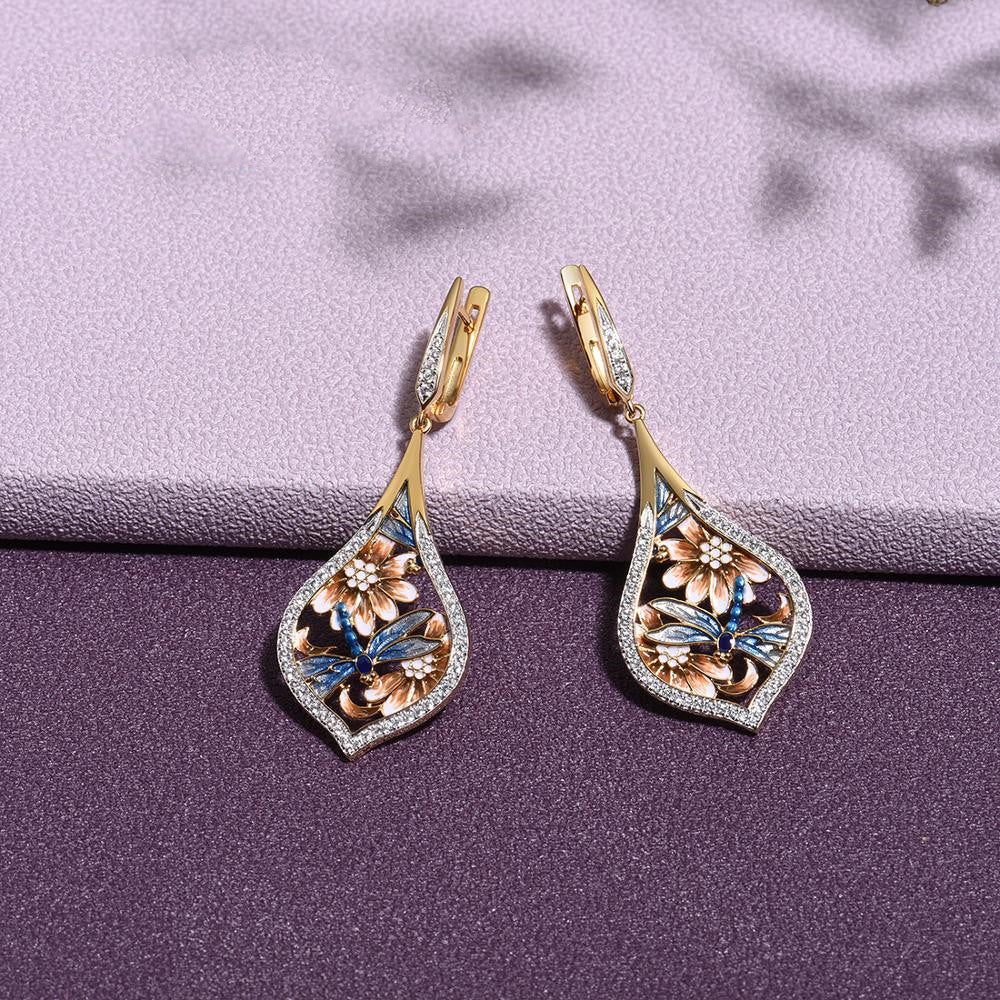 Playful Flower Dripping Full Diamond Earrings