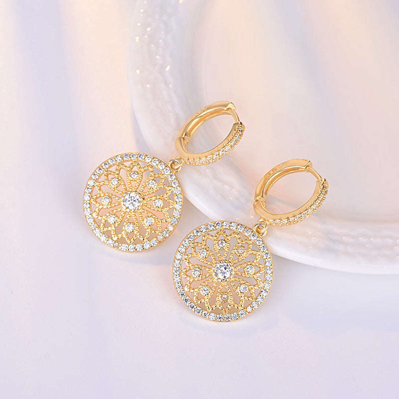 Round diamond earrings