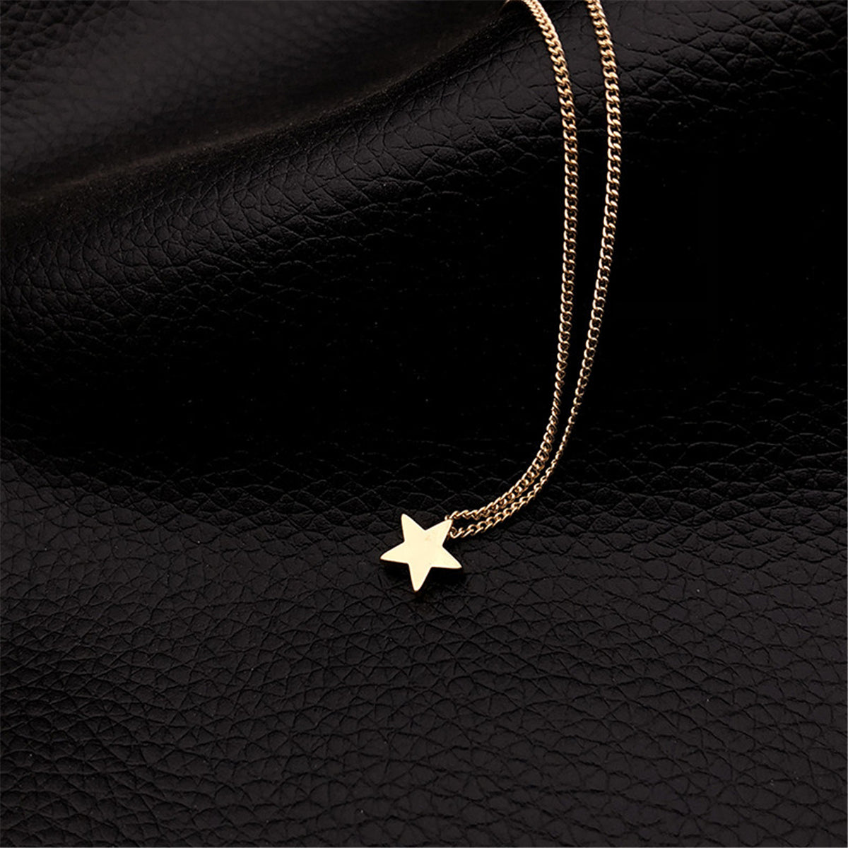 Simple Design Pentagon Star Pendant Necklace