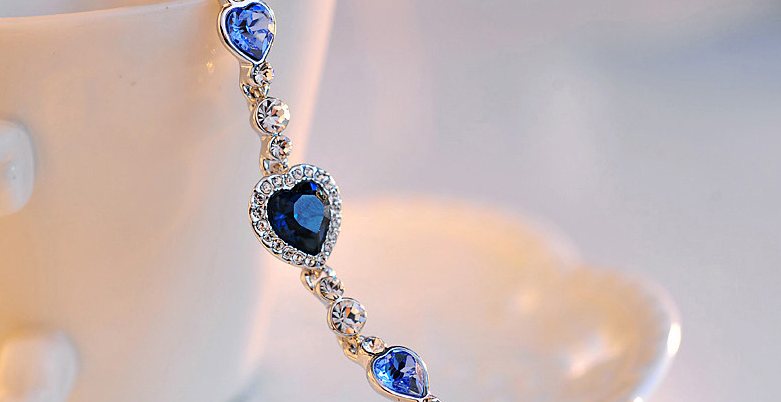 Heart Shaped Zircon Crystal Diamond Bracelet