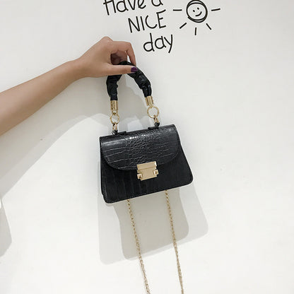 chain single shoulder diagonal bag