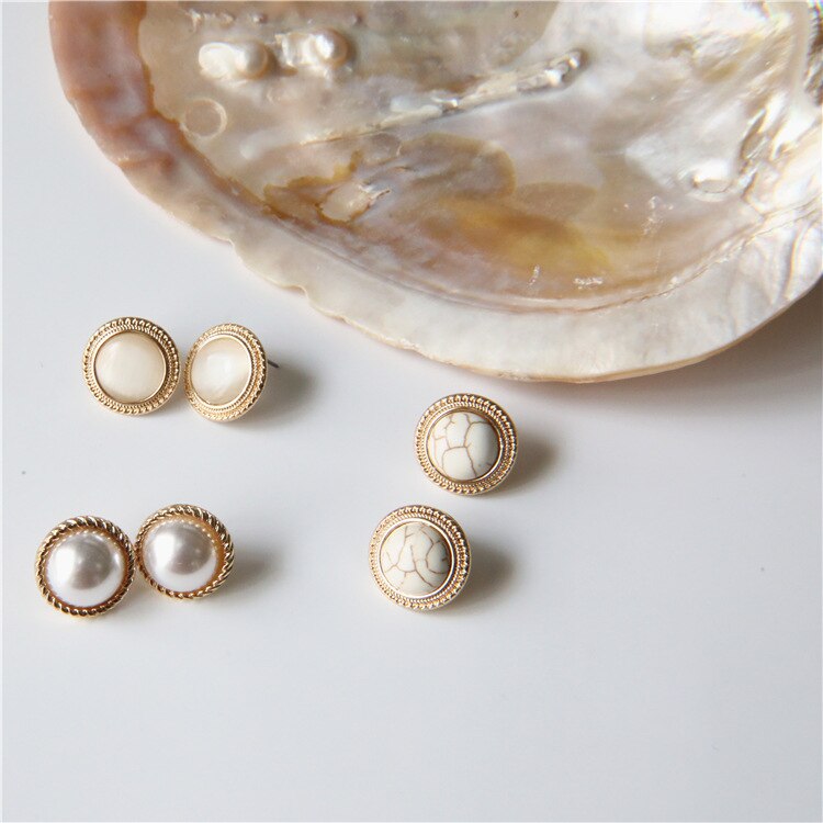 Pearl stone earrings