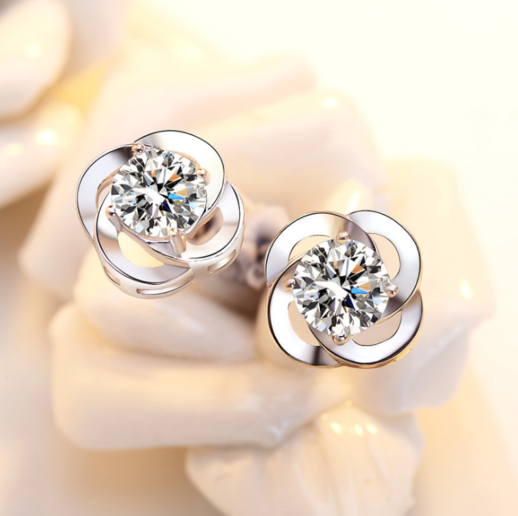 silver clover earrings