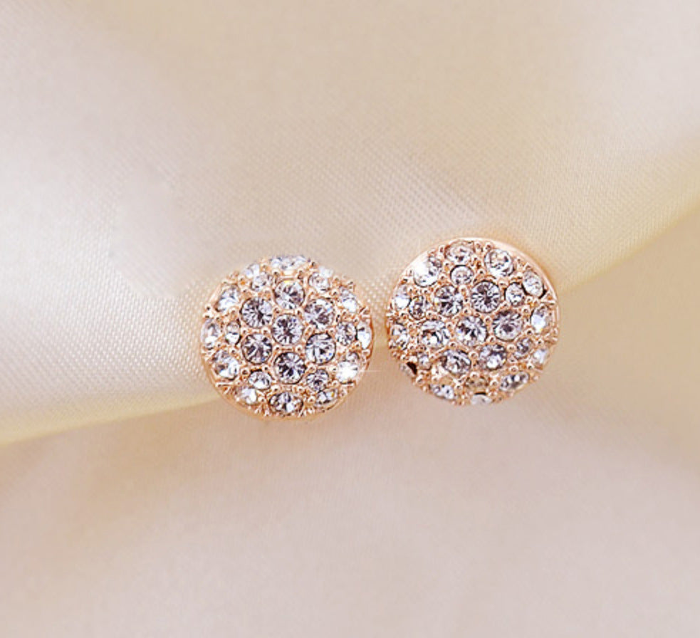 Atmospheric Diamond Round Earrings