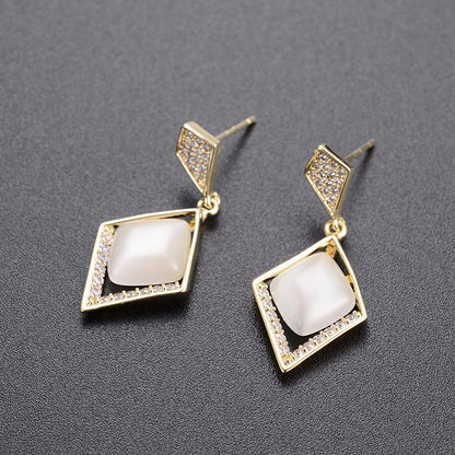 Fashionable High-end Earring