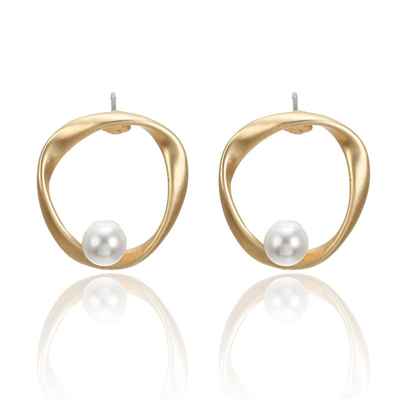 Round Pearl Earrings