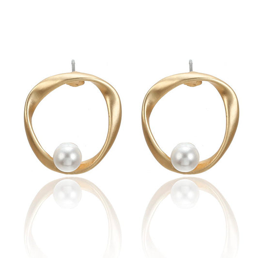 Round Pearl Earrings