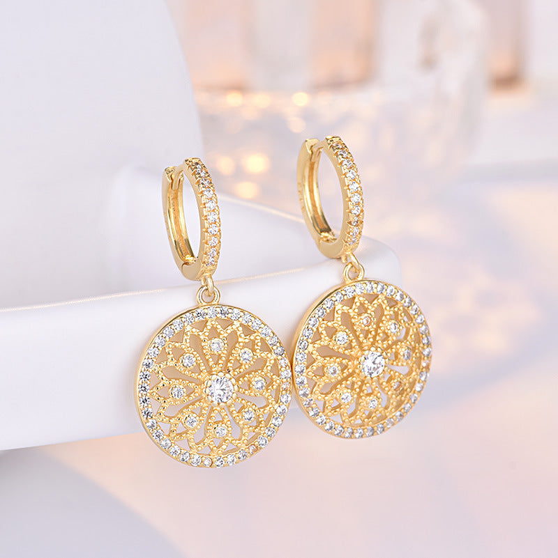 Round diamond earrings