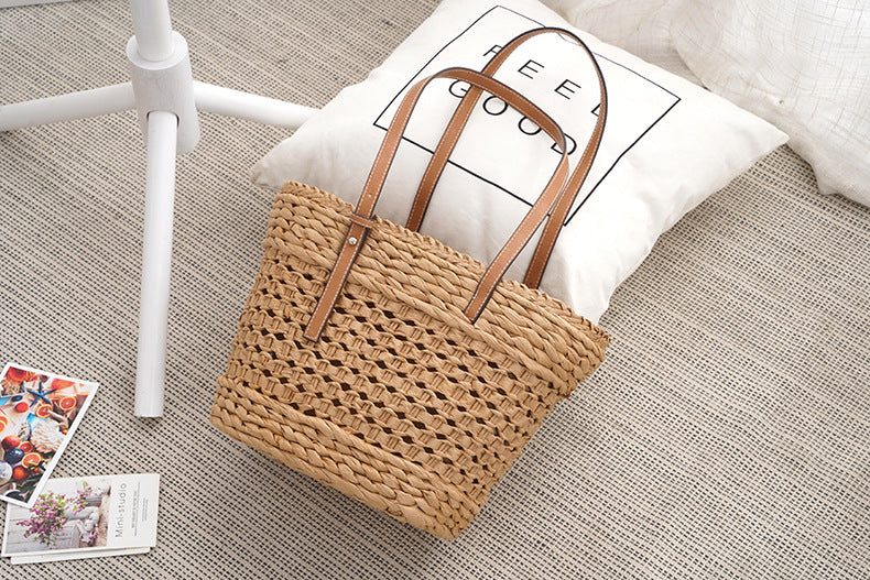 Large Capacity White Khaki Straw Braided Bag