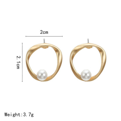 Round Pearl Earrings