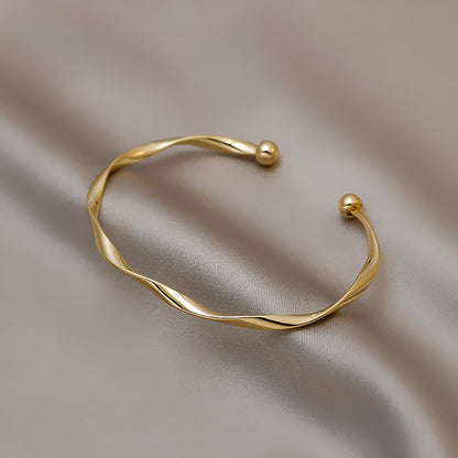 Twisted Simple Bracelet