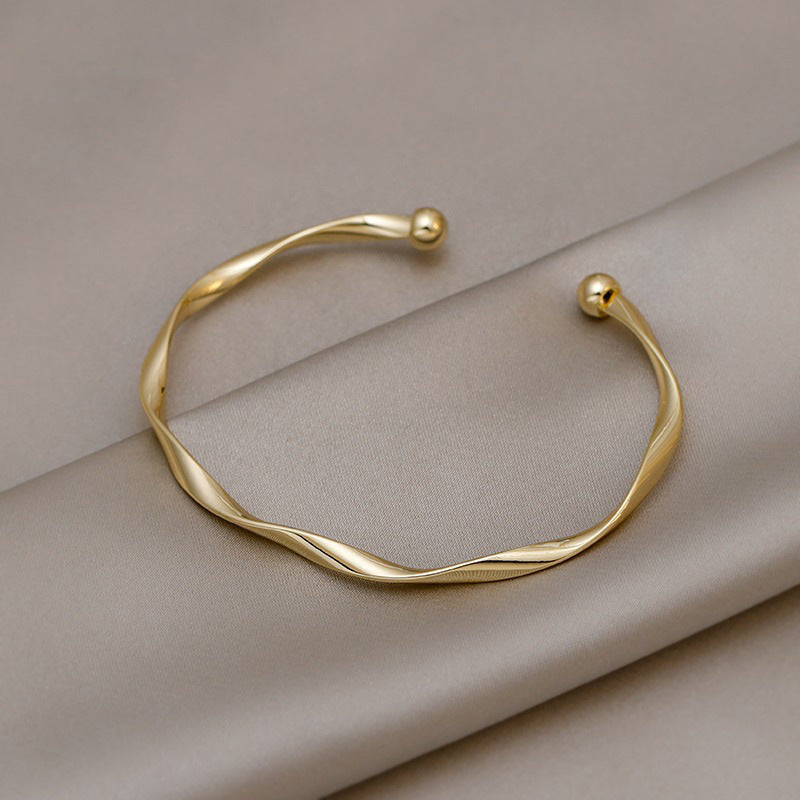 Twisted Simple Bracelet